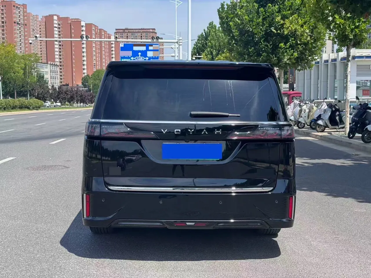 Voyah 2024 Dreamers PHEV 1.5T Long Endurance Premium Edition Automatic Gear 8