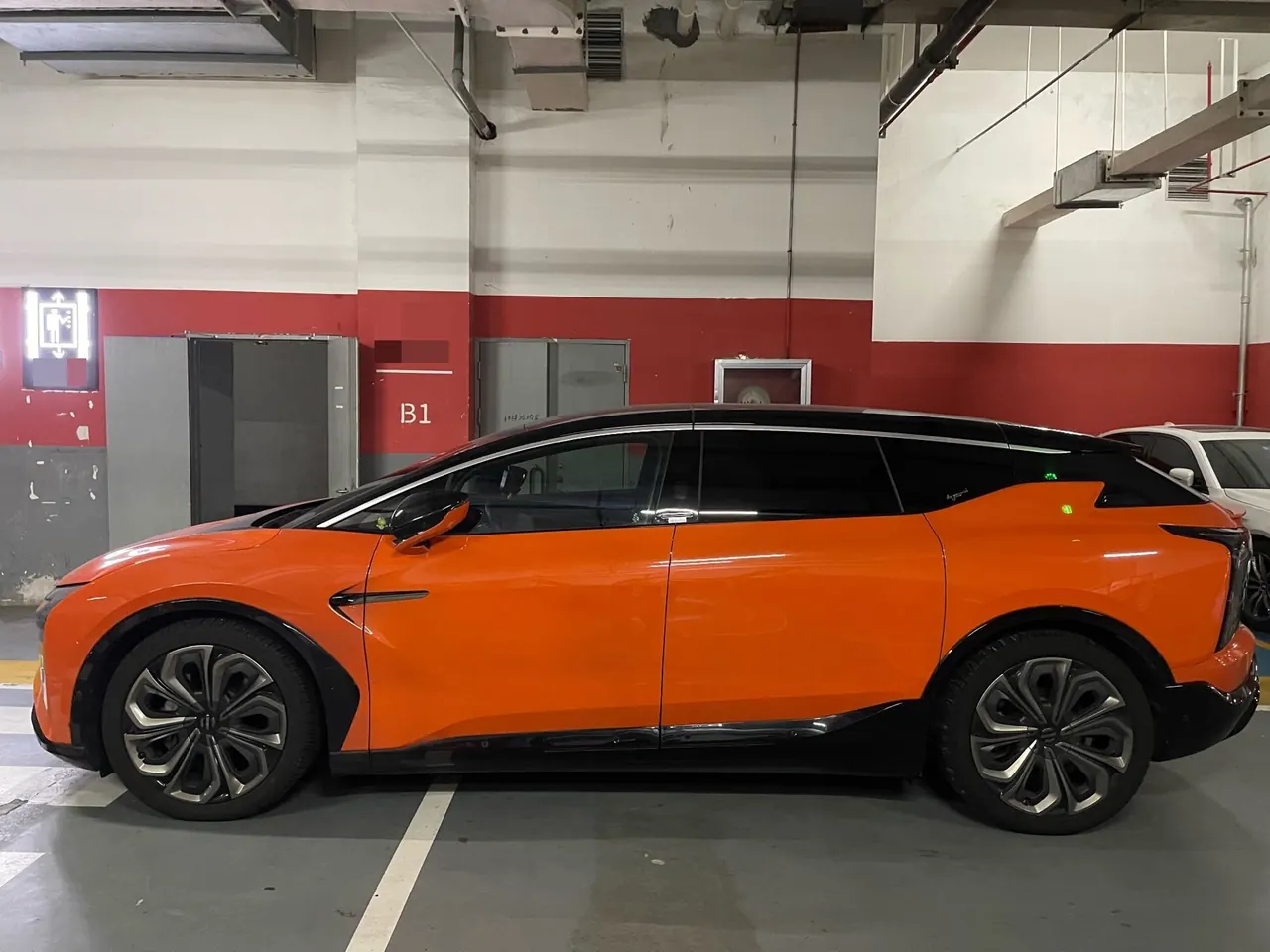 HiPhi 2021 HiPhi X Flagship 6-seat Automatic Gear 2