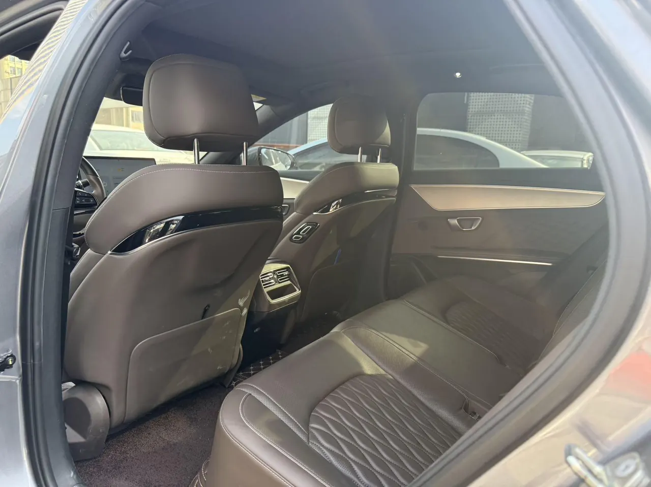 Открыть галерею: BYD 2023 Han EV 605KM Champion Edition Precursor Honorable Automatic Gear