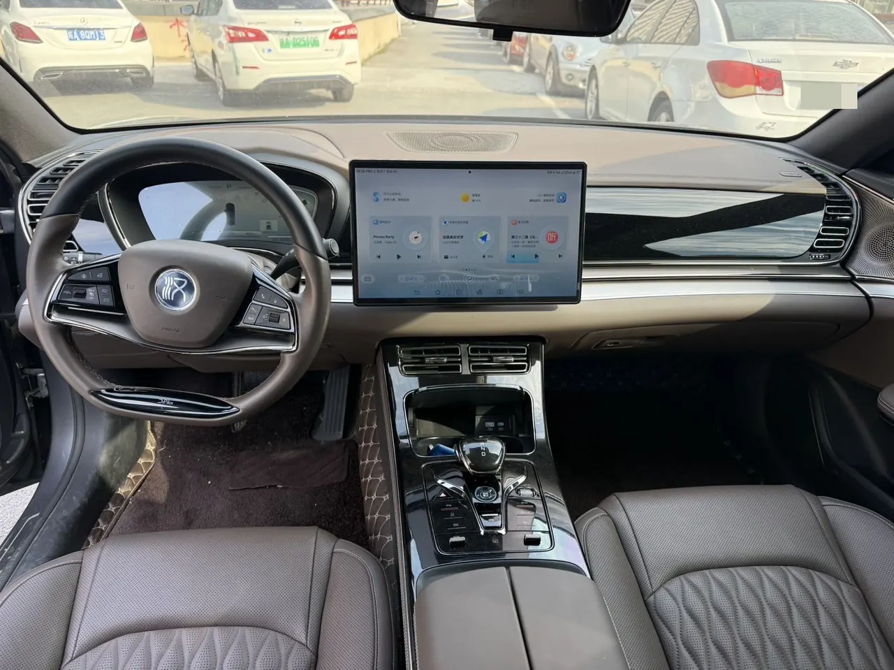 BYD 2023 Han EV 605KM Champion Edition Precursor Honorable Automatic Gear 2