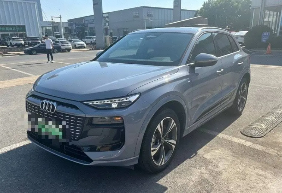 Audi 2025 Q6L e-tron Long Endurance Edition Automatic Gear - View 1