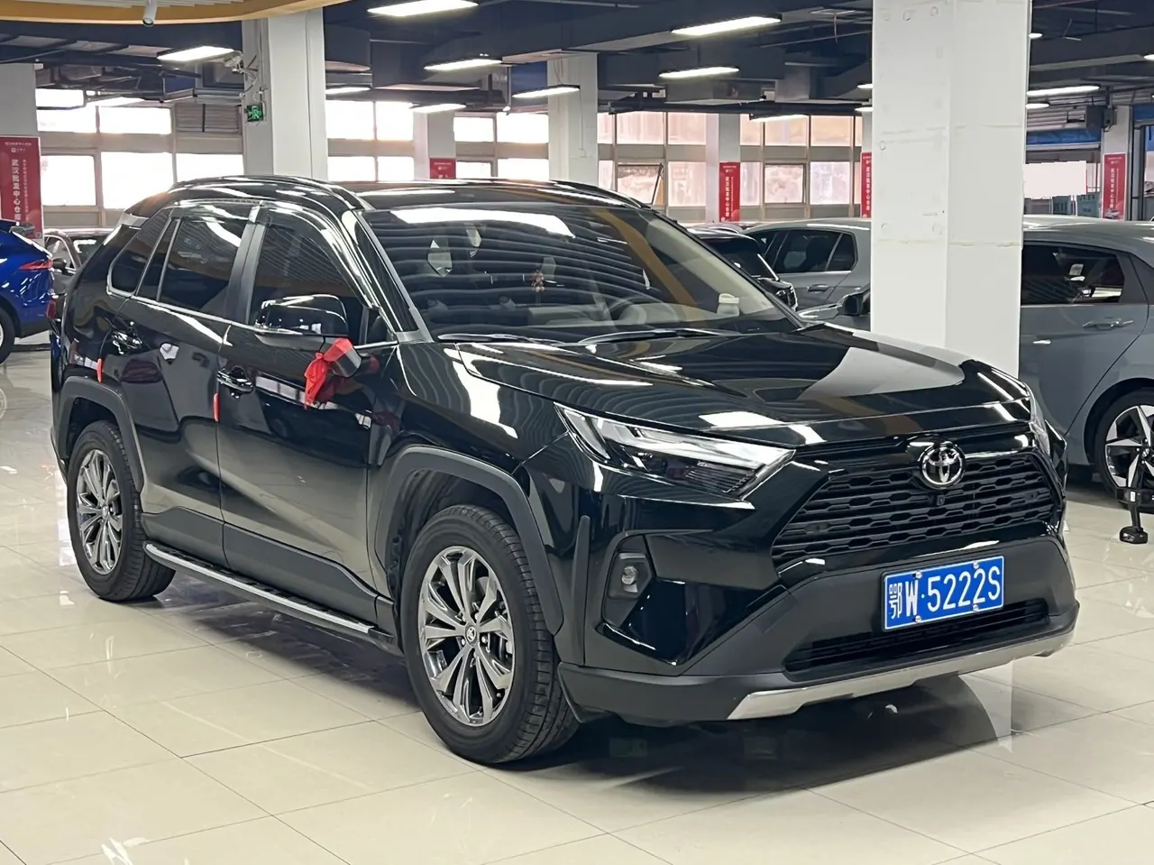 Toyota 2023 RAV4 Rongbo 2.0 Stepless Two-Drive Fashion Plus Edition Automatic Gear 3