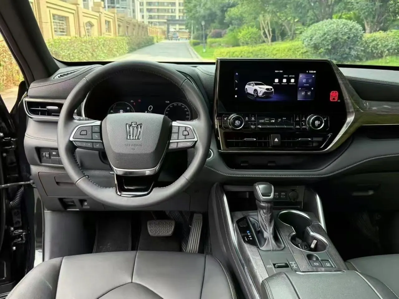 Toyota 2024 Crown Land Release HEV 2.5 Stepless Four-wheel Drive Deluxe Edition Automatic Gear 2