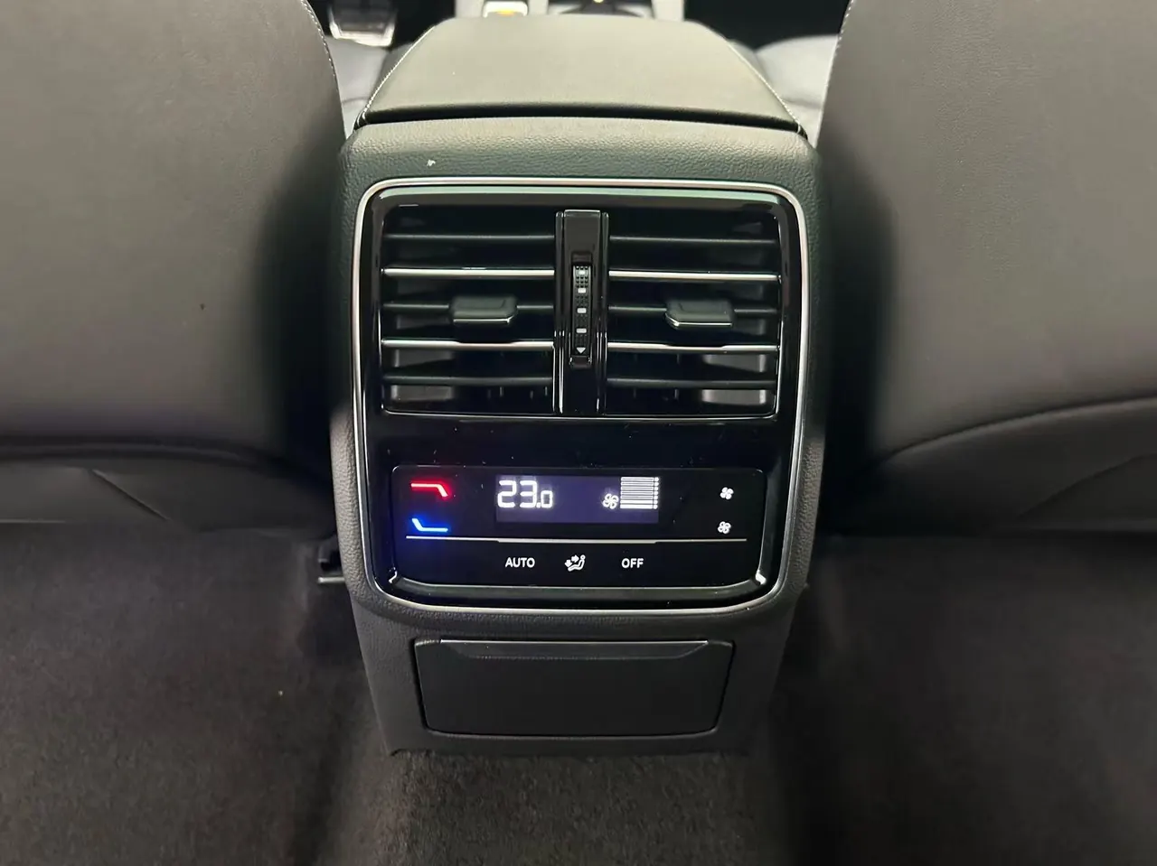 Volkswagen 2021 CC 2.0TSI 380TSI Shining Edition Automatic Gear 5