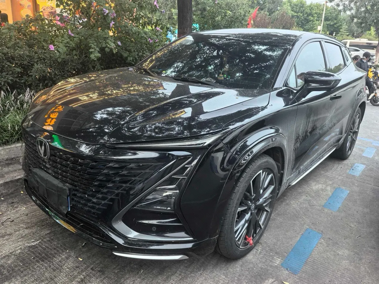 ChangAn 2023 UNI-T 1.5T honorable automatic gear - View 1
