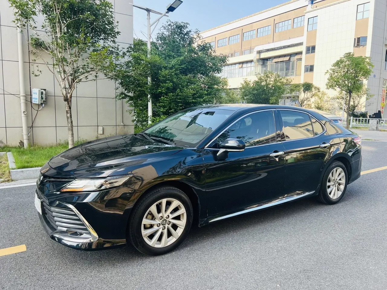 Open image lightbox: Toyota 2023 Camry 2.0G Stepless Deluxe Edition Automatic Gear