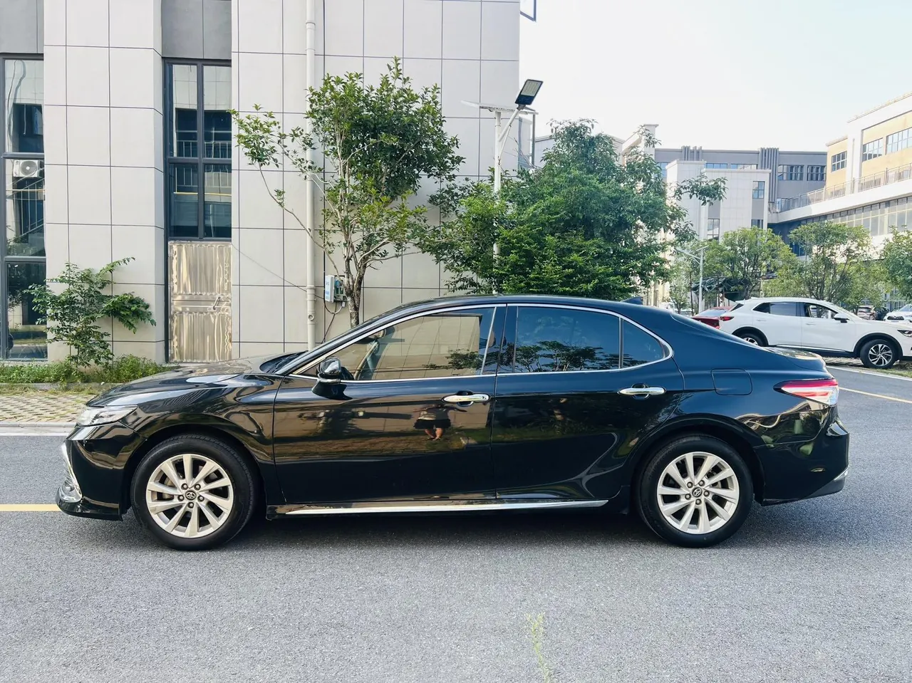 Toyota 2023 Camry 2.0G Stepless Deluxe Edition Automatic Gear 6