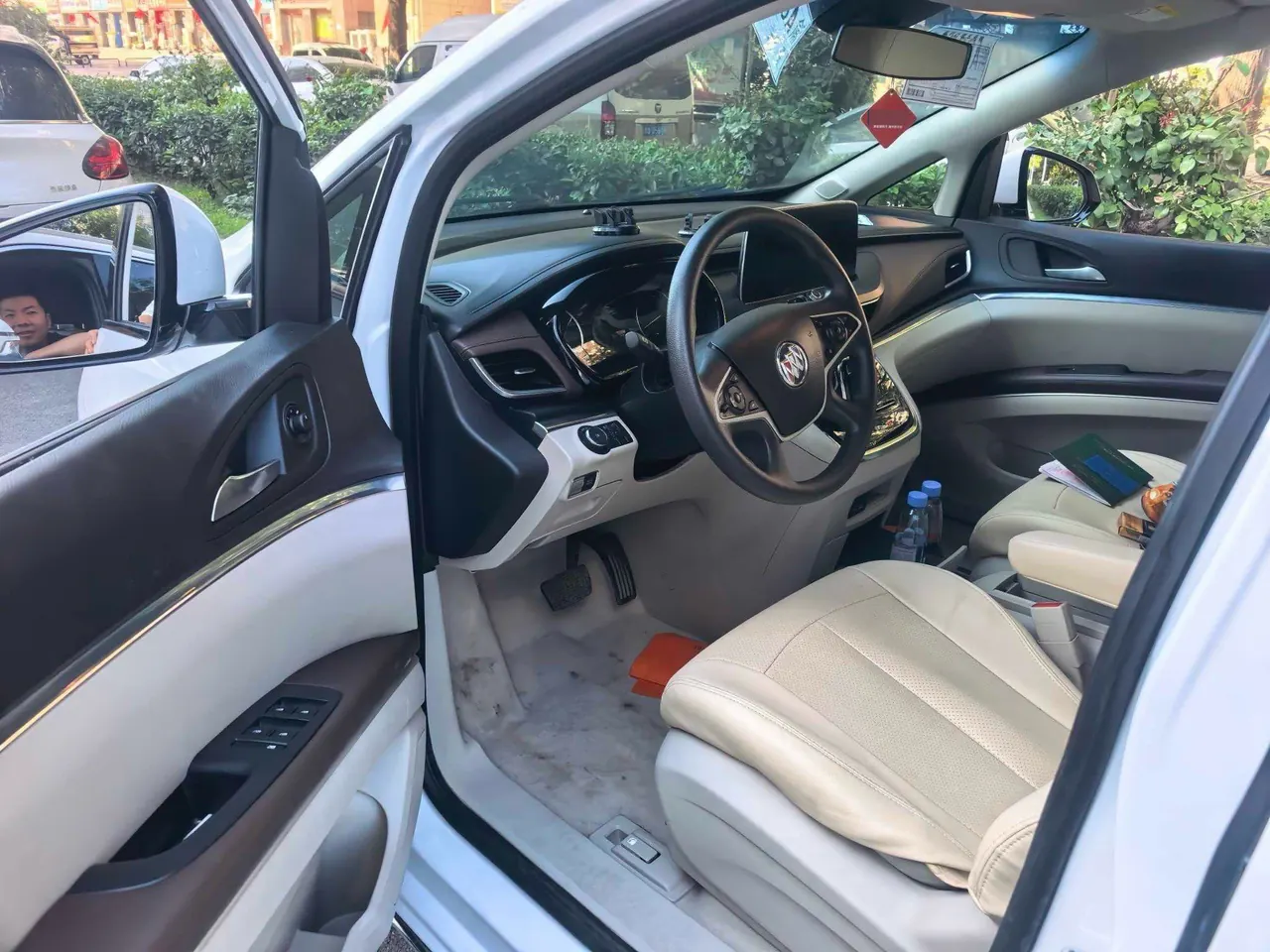 Buick 2023 GL8 Land Business Class 48V 2.0T 652T Smart Automatic Gear 5