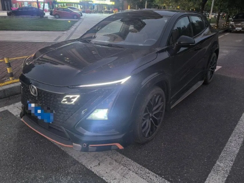 ChangAn 2022 UNI-T 1.5T honorable automatic gear - View 1