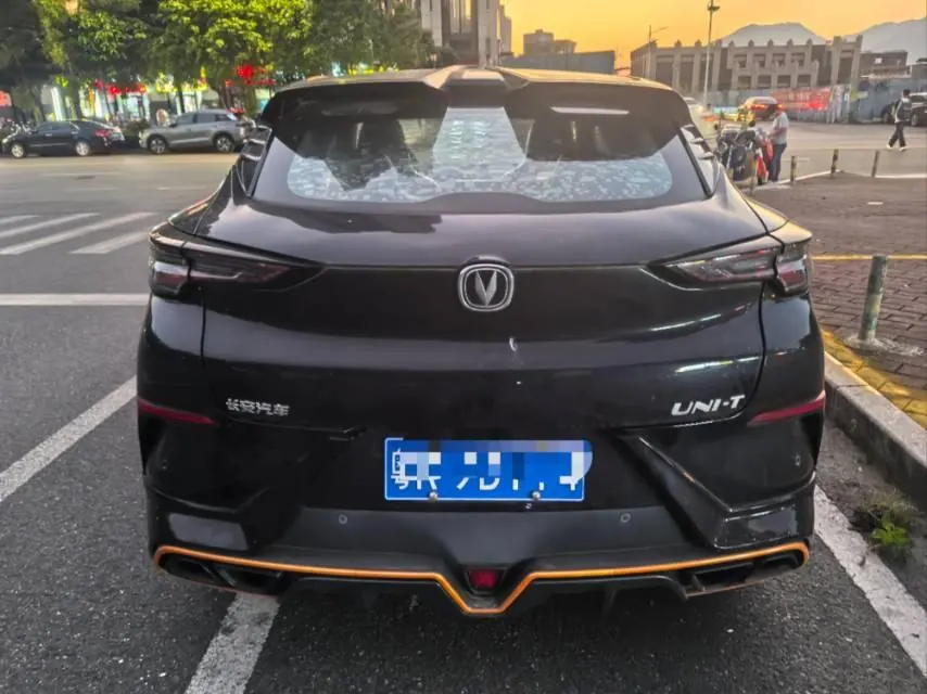 ChangAn 2022 UNI-T 1.5T honorable automatic gear 6