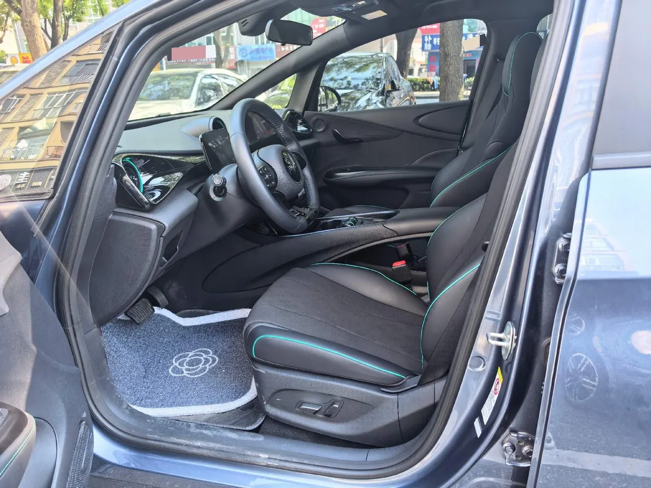 BYD 2023 Dolphin 420km Fashion Edition Automatic 3