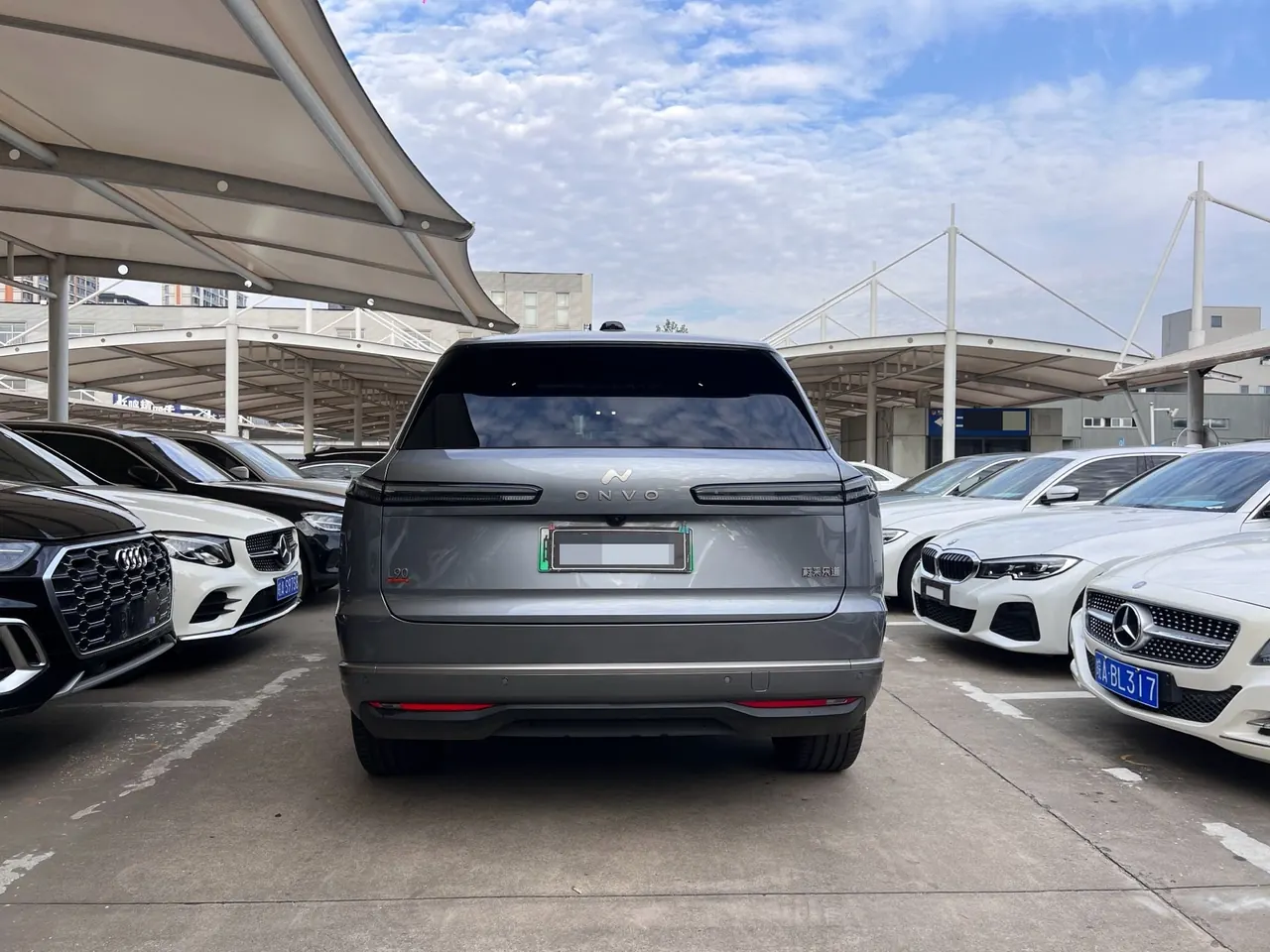 ONVO 2025 L90 Ultra Six‑Seater Automatic 10