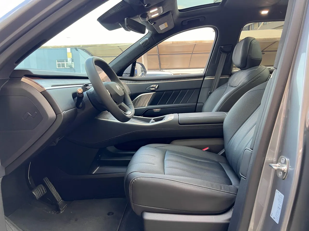 ONVO 2025 L90 Ultra Six‑Seater Automatic 4