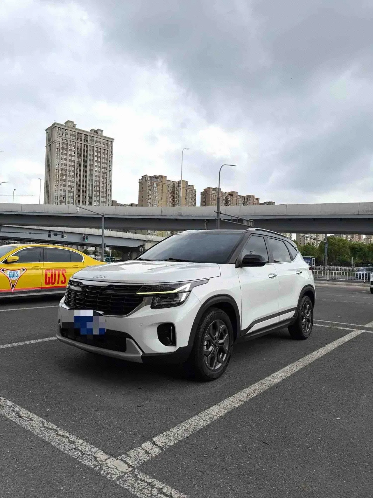 Kia 2023 Setus 1.5 Stepless Deluxe Edition Automatic Transmission - View 1