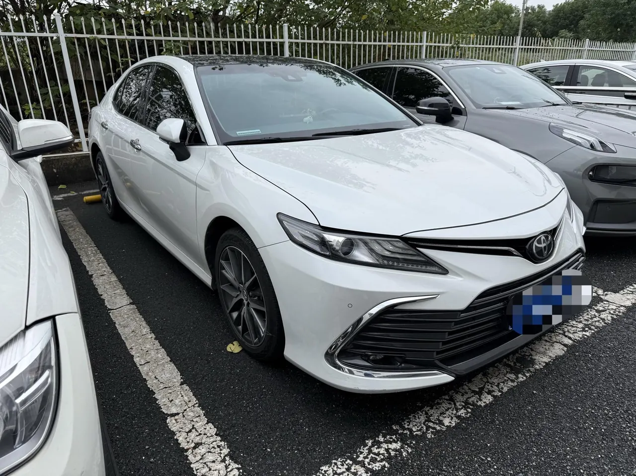 Toyota 2021 Camry 2.5G Deluxe Edition Automatic Gear 3