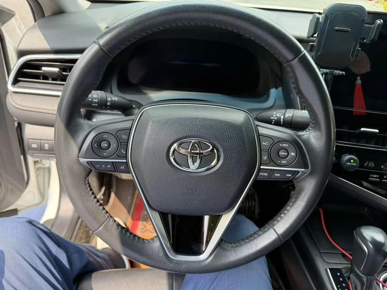 Toyota 2021 Camry 2.5G Deluxe Edition Automatic Gear 6
