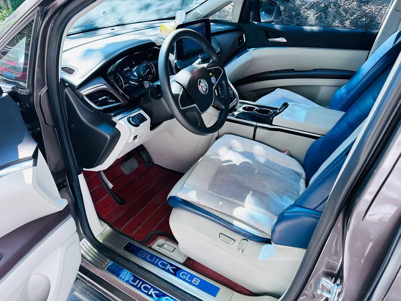 Buick 2021 GL8 Land Business Class 2.0T 652T Comfortable Automatic Gear 6