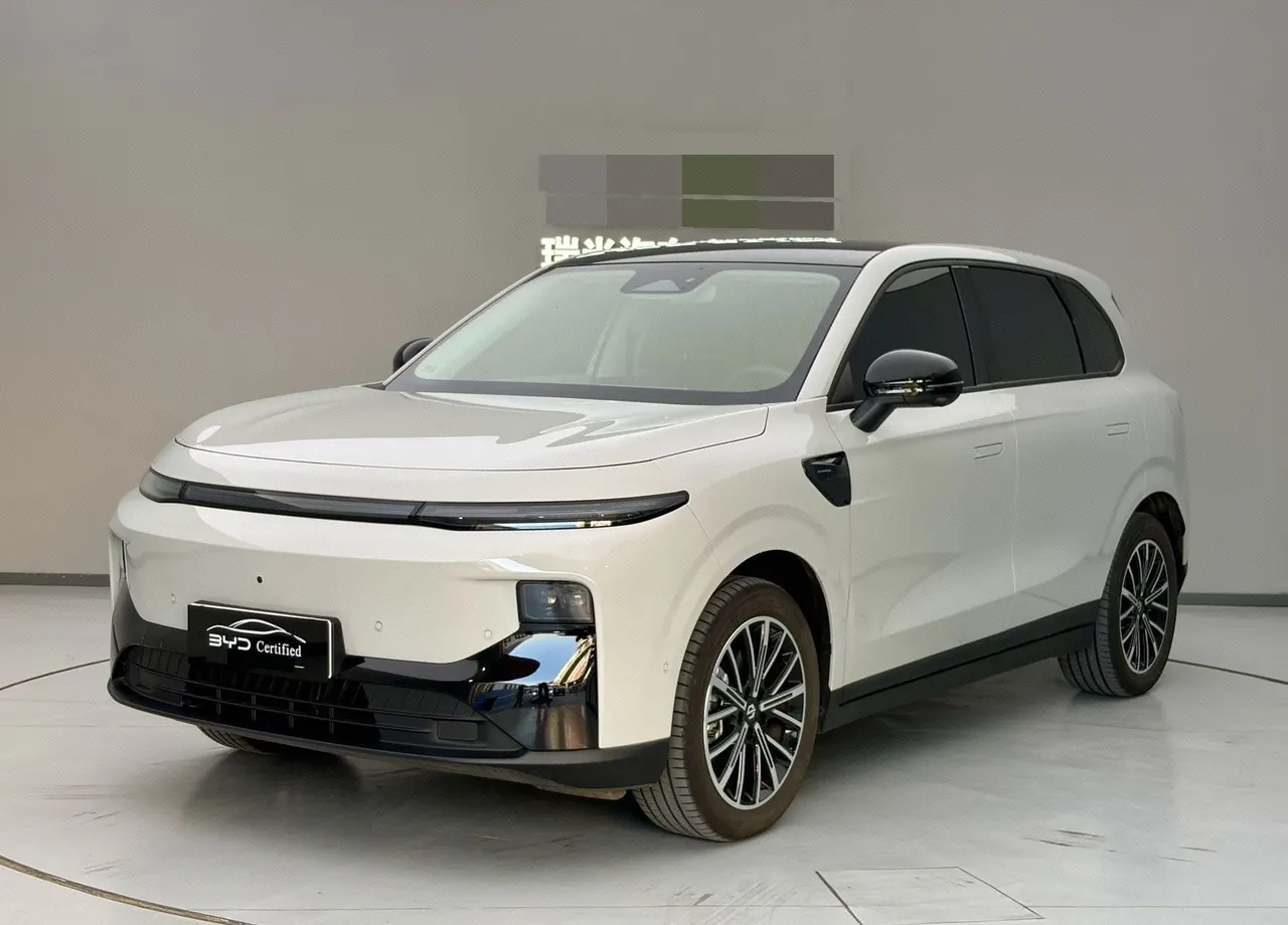 Open image lightbox: Leapmotor 2025 B 10 510 Enjoy Smart Driving Edition Automatic Gear