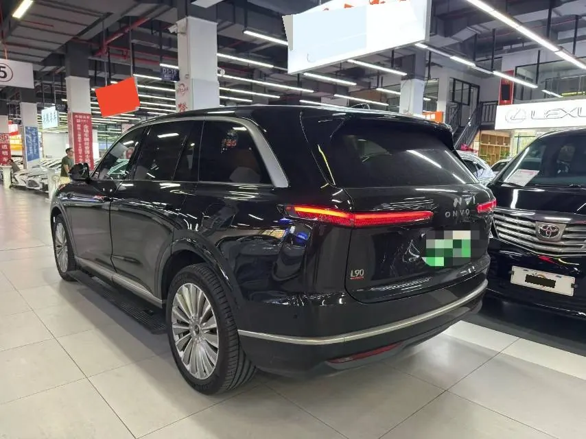 ONVO 2025 L90 Ultra Six‑Seater Automatic 2
