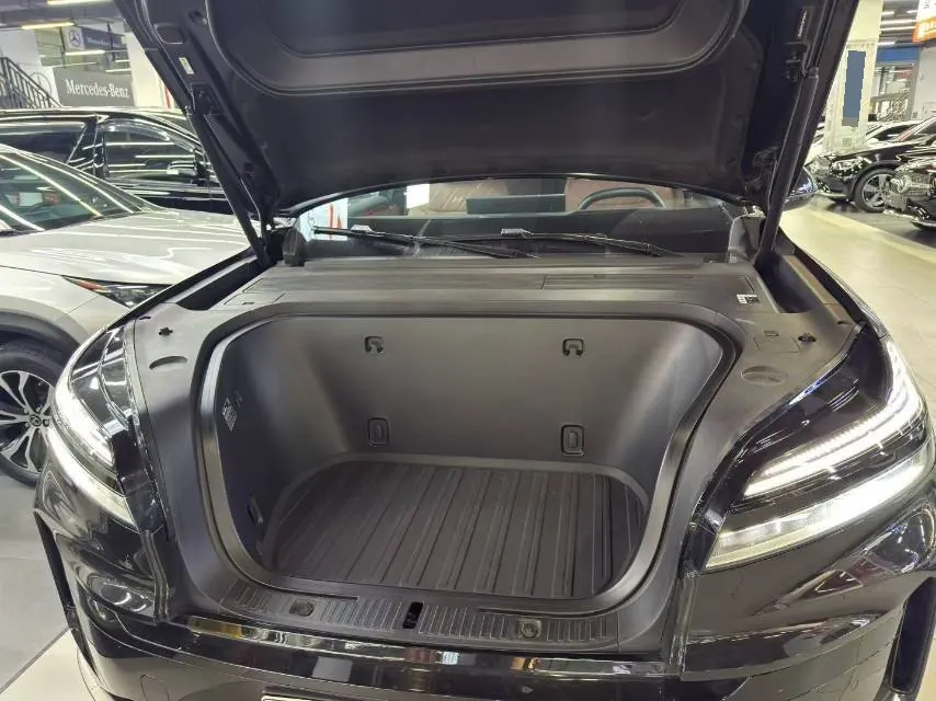 ONVO 2025 L90 Ultra Six‑Seater Automatic 9