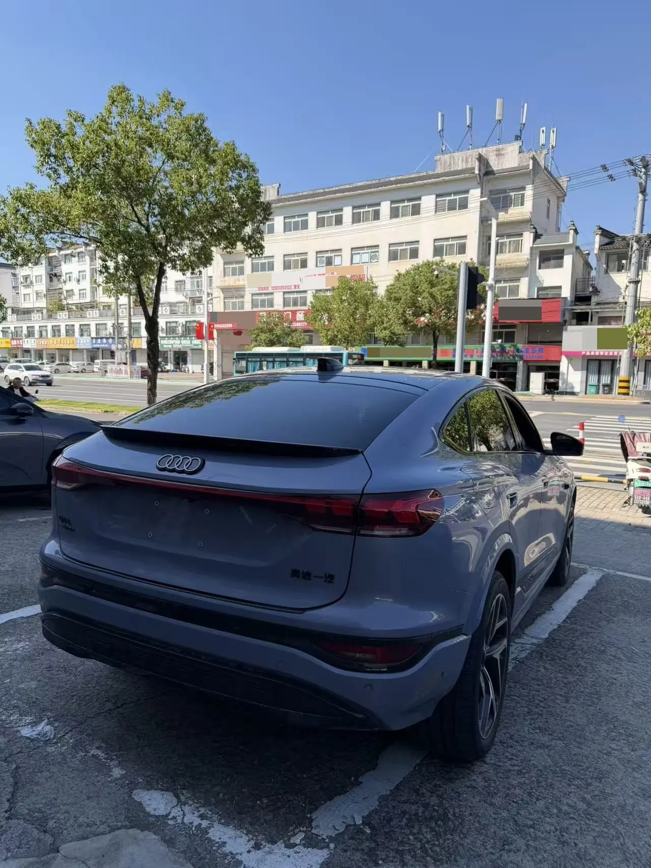 Audi 2026 Q6L Sportback e-tron Long Endurance Edition Automatic Gear 5