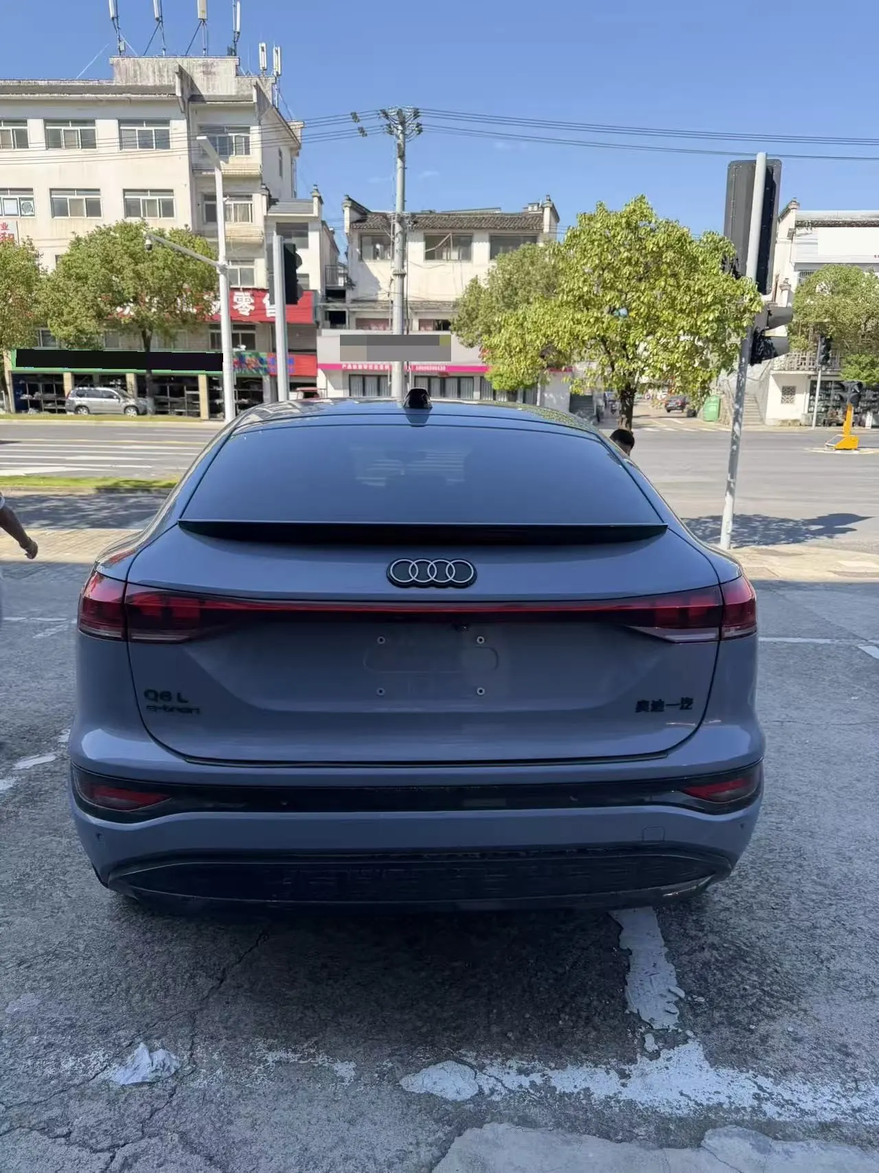 Audi 2026 Q6L Sportback e-tron Long Endurance Edition Automatic Gear 6