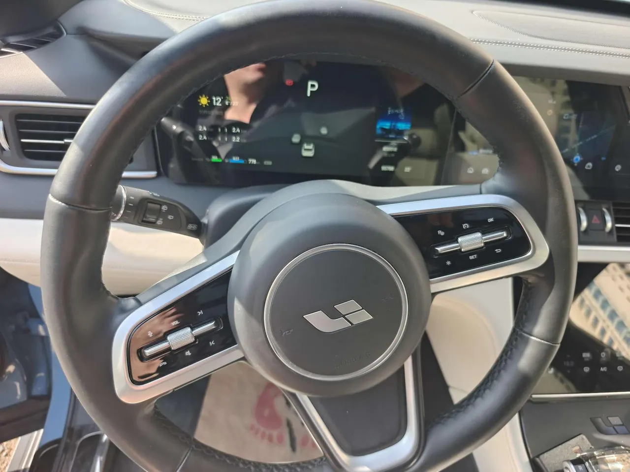 Li 2021 ONE 1.2T extended range 6-seat automatic gear 5