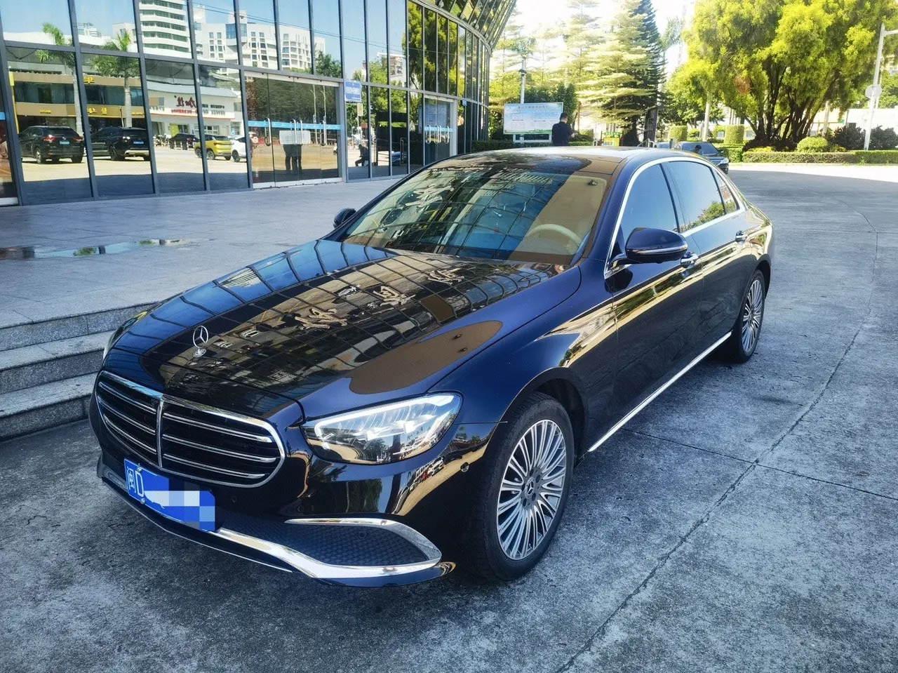 Open image lightbox: Mercedes Benz E-Class 2021 E 300 L 2.0T Fashion Automatic Gear