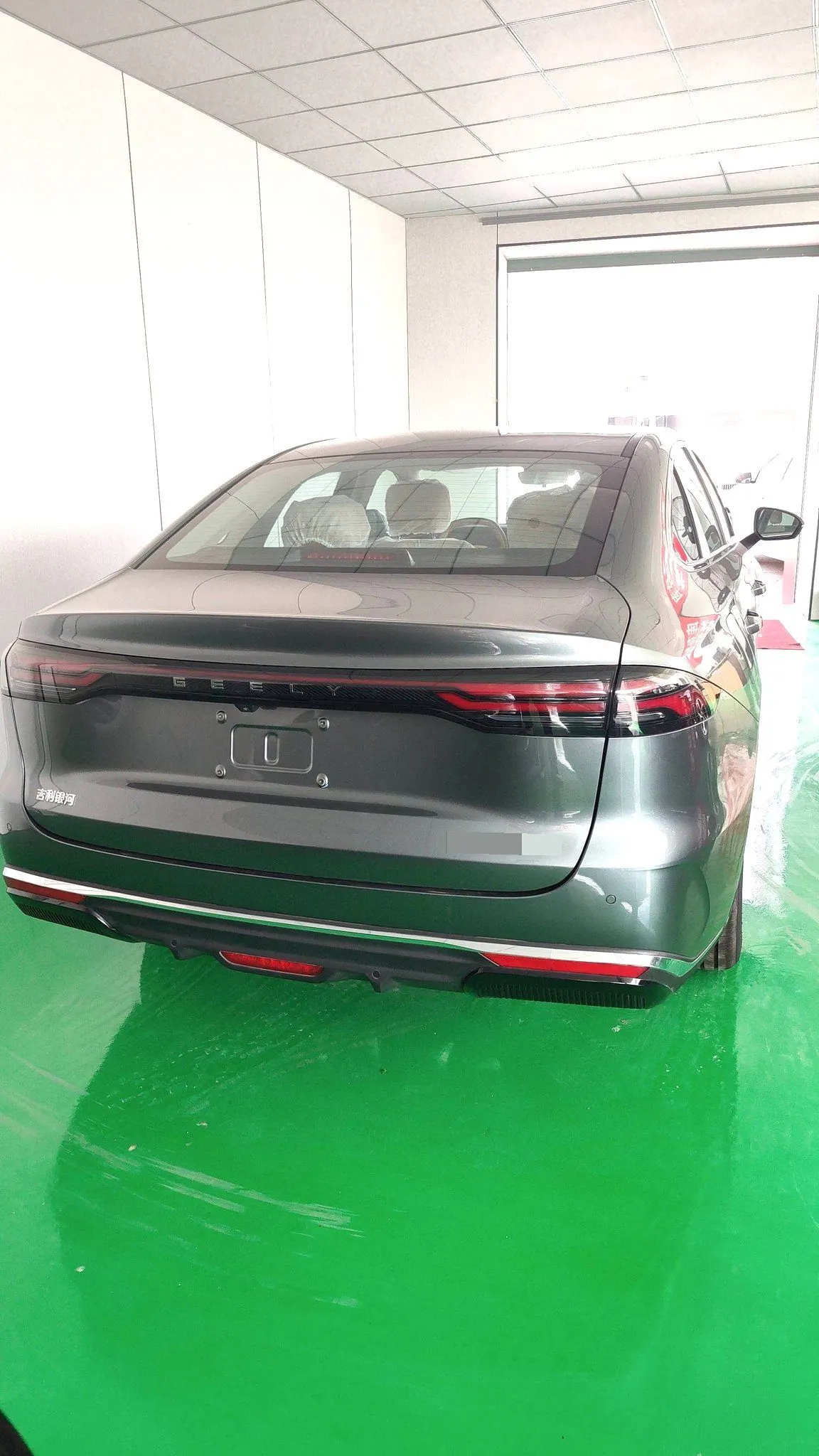 Geely Galaxy 2025 xingyao 6 EM-i 1.5 125km exploration version automatic gear 4