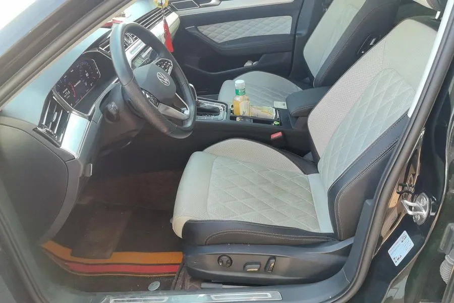 Volkswagen 2023 Magotan 2.0TSI 330TSI 2 million Commemorative Luxury Automatic Gear 2