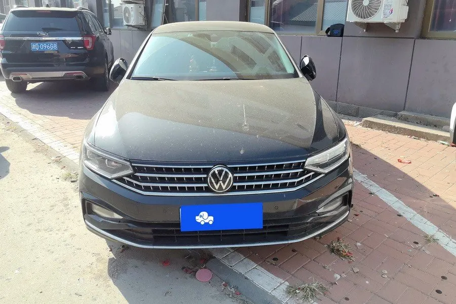 Volkswagen 2023 Magotan 2.0TSI 330TSI 2 million Commemorative Luxury Automatic Gear 5
