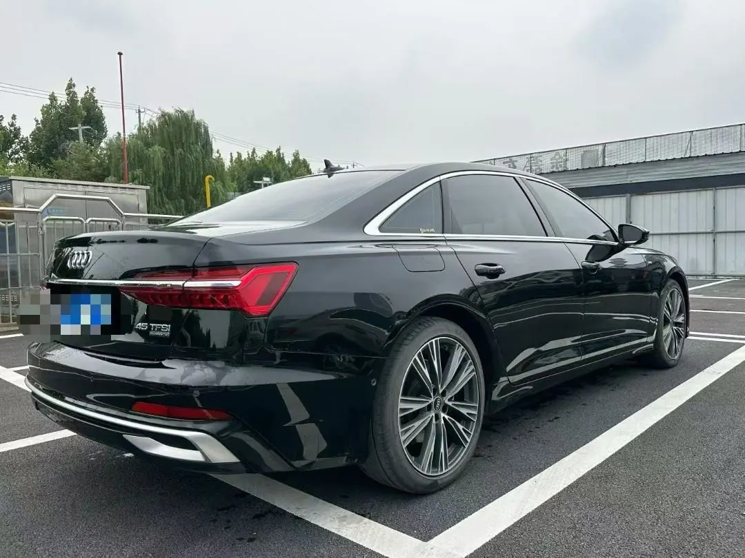 Audi 2023 A6L 2.0TFSI 45TFSI Zhenzhiya Automatic Gear 5