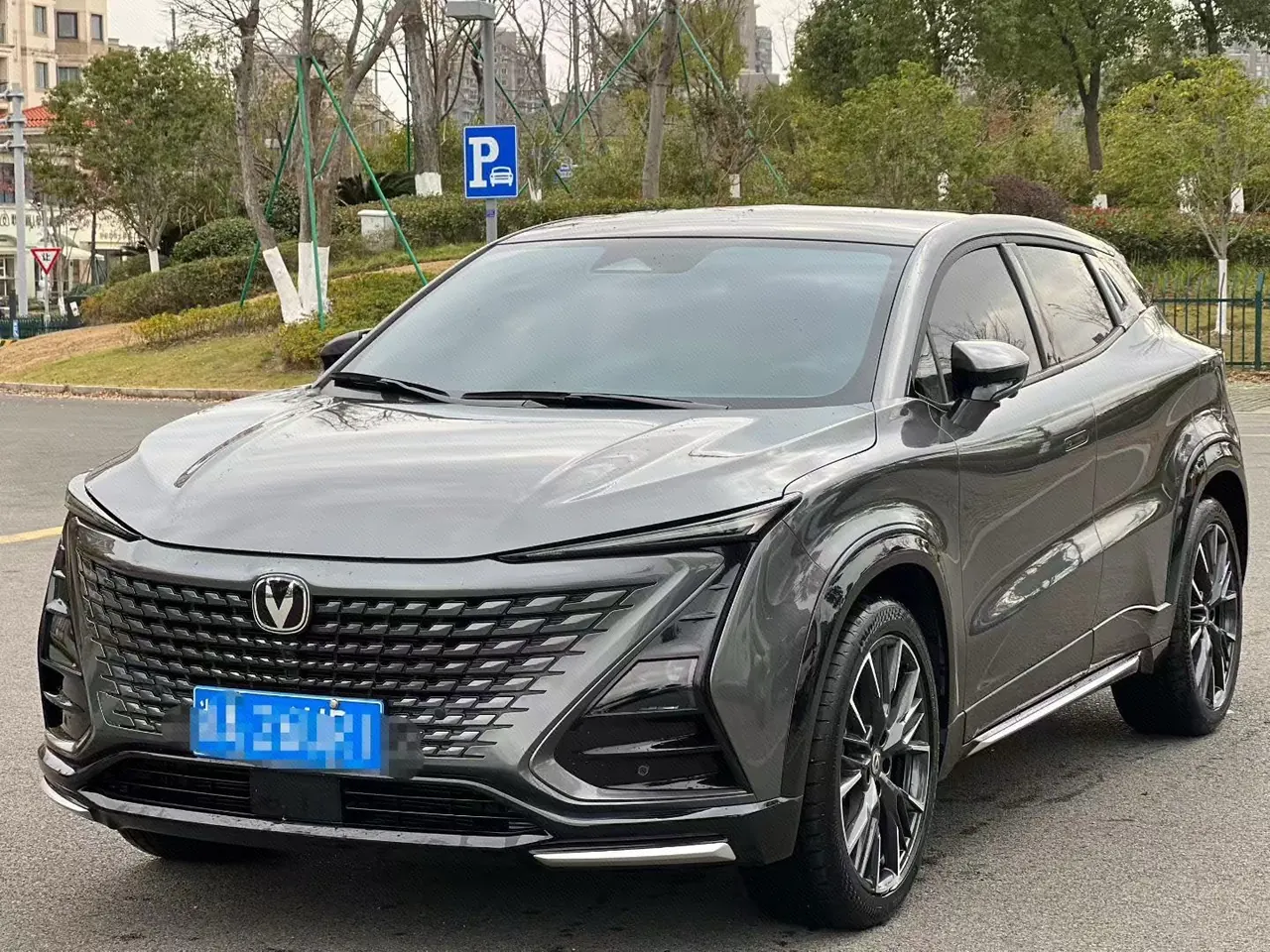 ChangAn 2023 UNI-T 1.5T honorable automatic gear - View 1