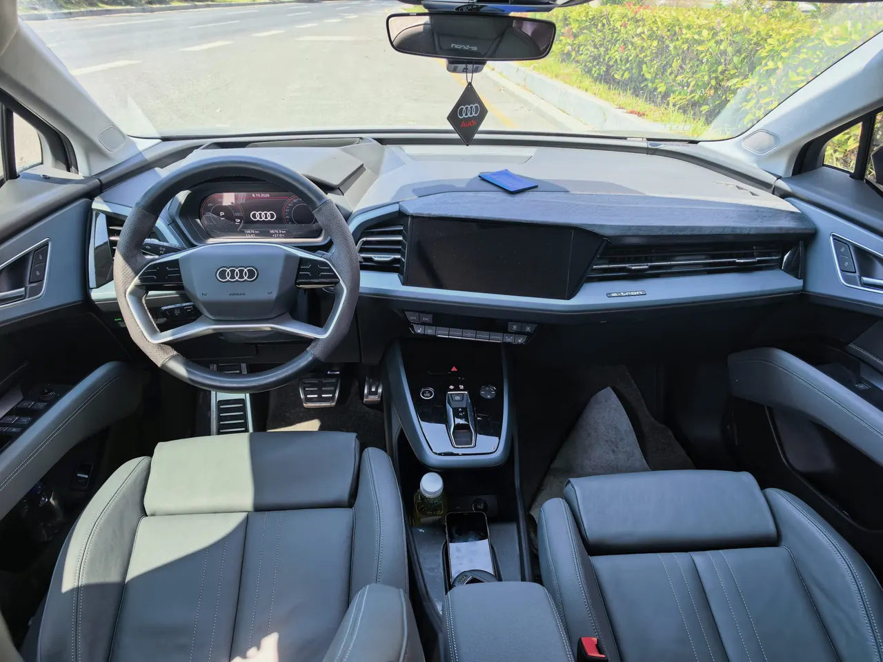 Audi 2023 Q5 e-tron 40-star royal suit automatic gear 6