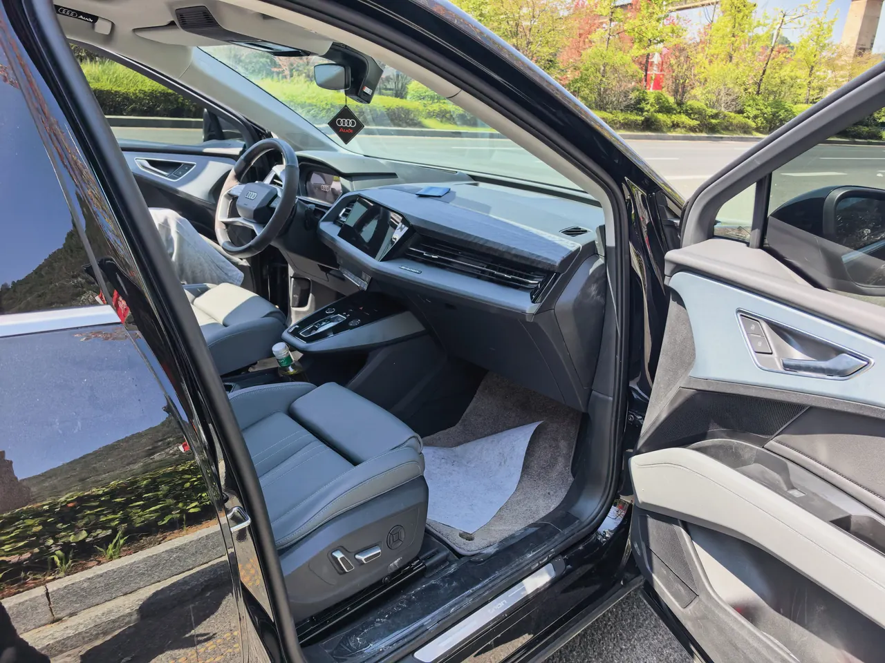 Audi 2023 Q5 e-tron 40-star royal suit automatic gear 8