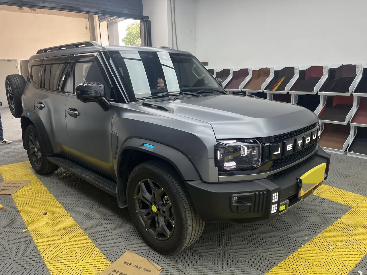 Jetour 2023 Traveler 2.0T Four-Wheel-Drive Cross-Country PRO Automatic 3