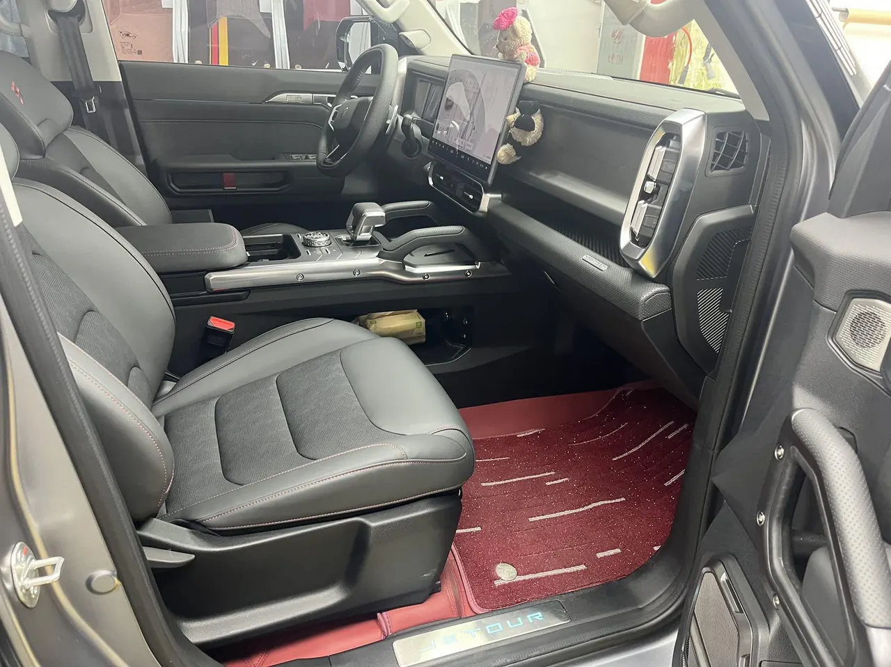 Jetour 2023 Traveler 2.0T Four-Wheel-Drive Cross-Country PRO Automatic 5