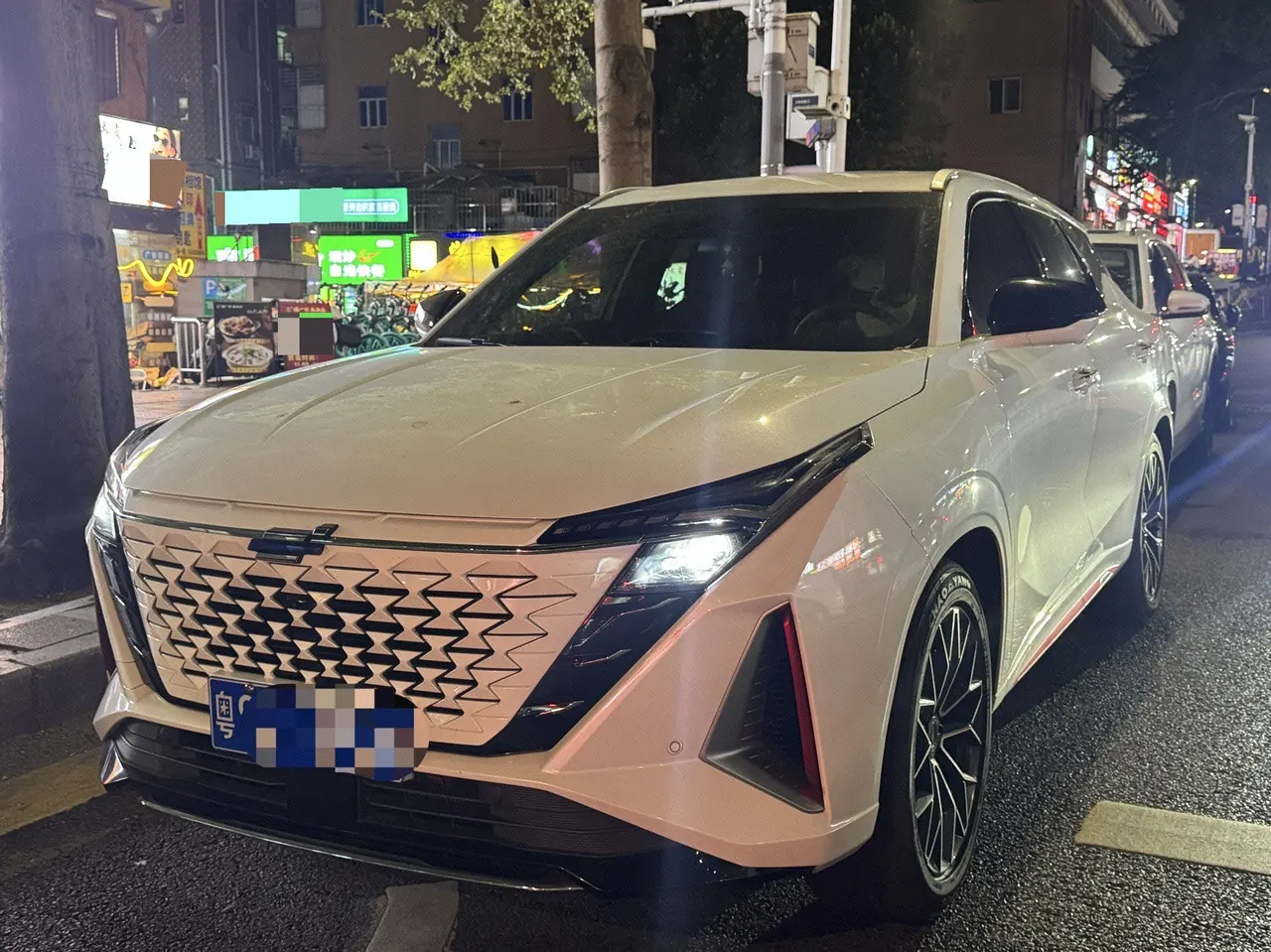 Oshan 2022 Z6 1.5T Blue Whale Zhihang Automatic Gear - View 1