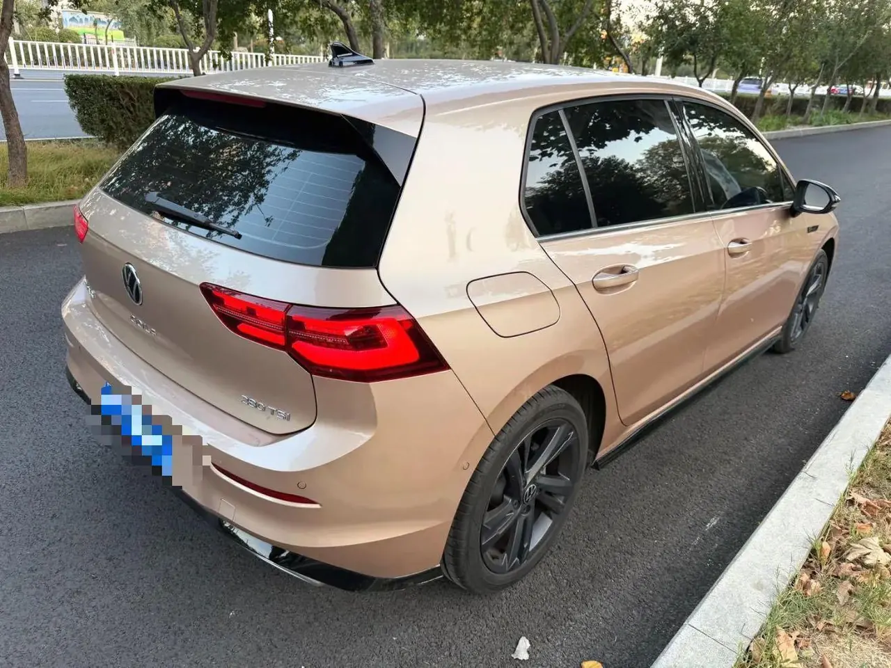 Volkswagen 2021 Golf 8 R-Line 1.4TSI 280TSI Automatic 4