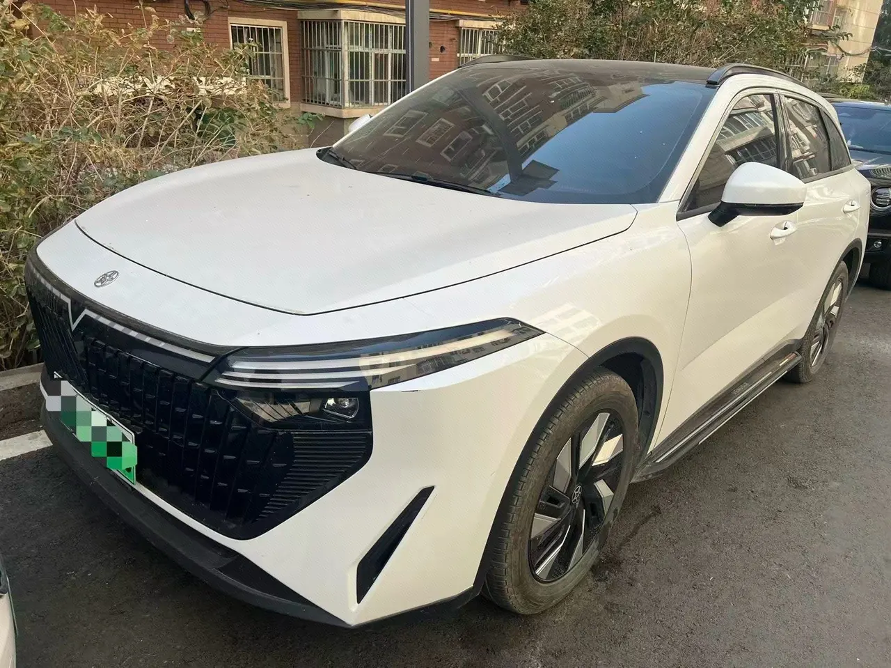 Venucia 2023 large V DD-i super hybrid 1.5T stepless 110km iT version automatic gear - View 1