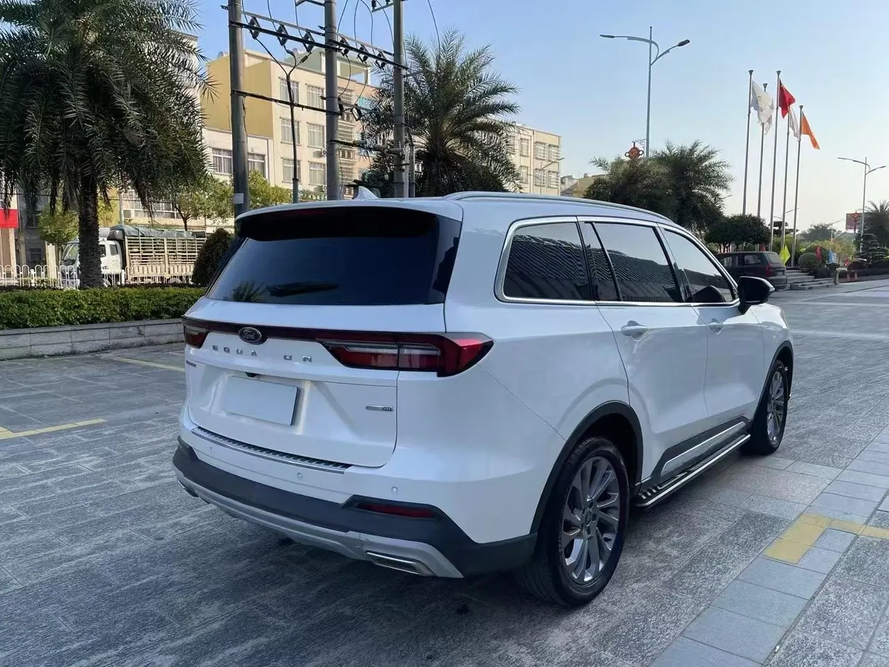 Ford 2021 Lingyu 2.0T EcoBoost 225 Zunling PLUS7 automatic gear 3