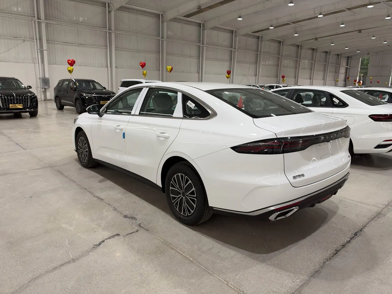Geely 2026 Emgrand-sedan 1.5 stepless luxury automatic transmission 5
