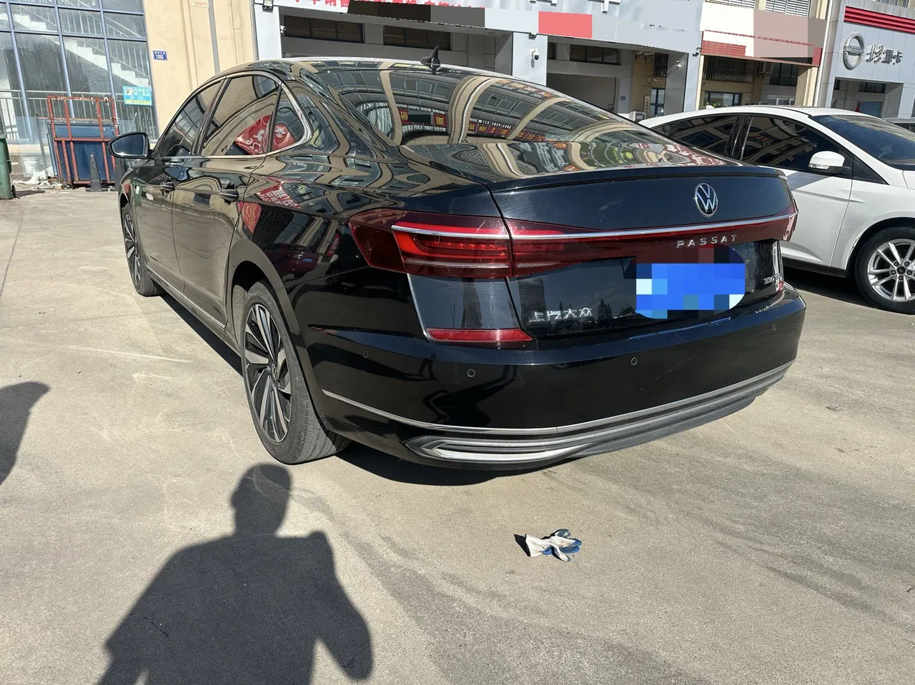 Volkswagen 2023 Passat 2.0TSI 330TSI Deluxe Edition Automatic 3