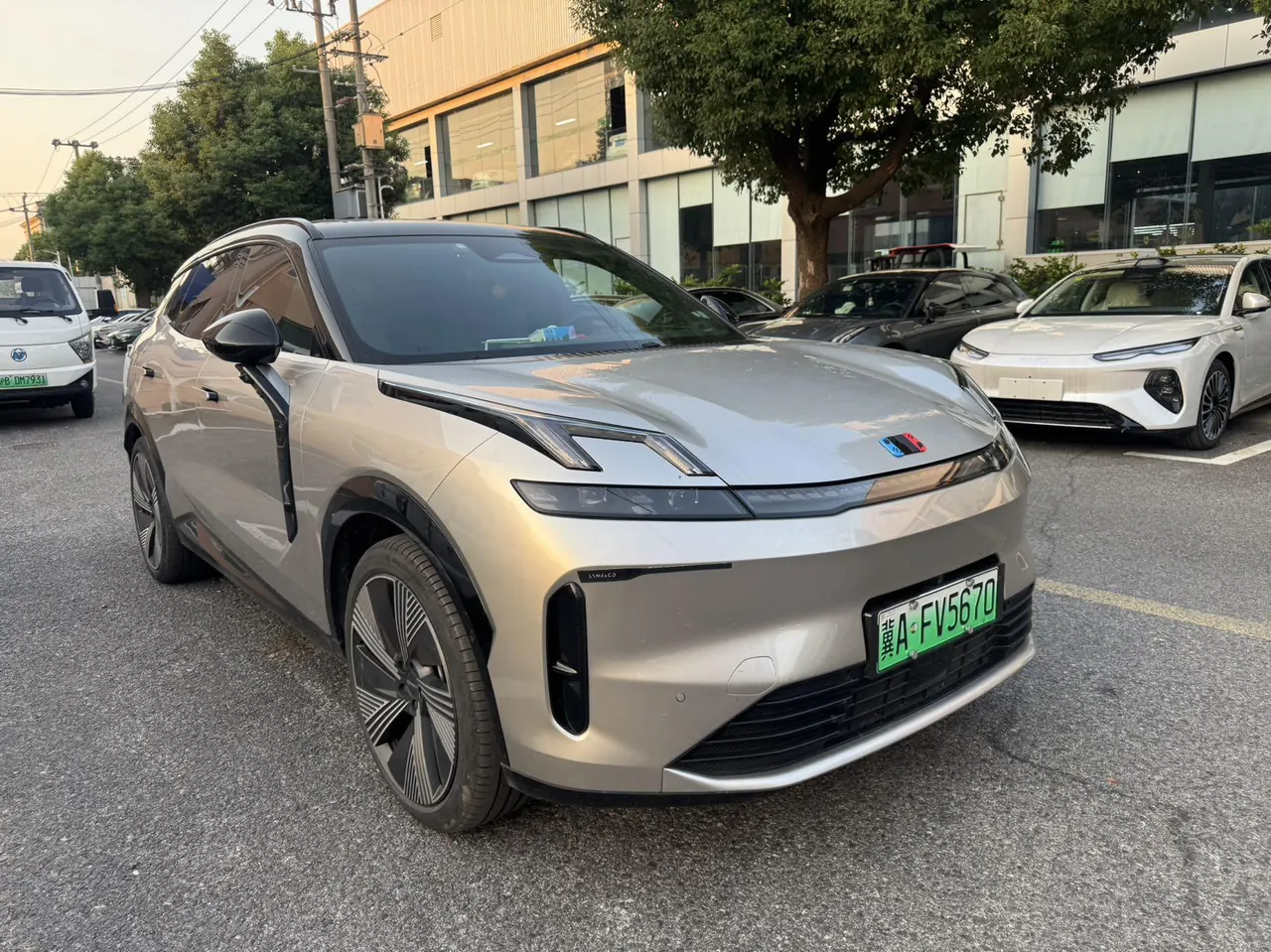 LYNK&amp;CO 2023 LYNK&amp;CO 08 EM-P 1.5T 220km four-wheel drive performance Halo automatic gear 3