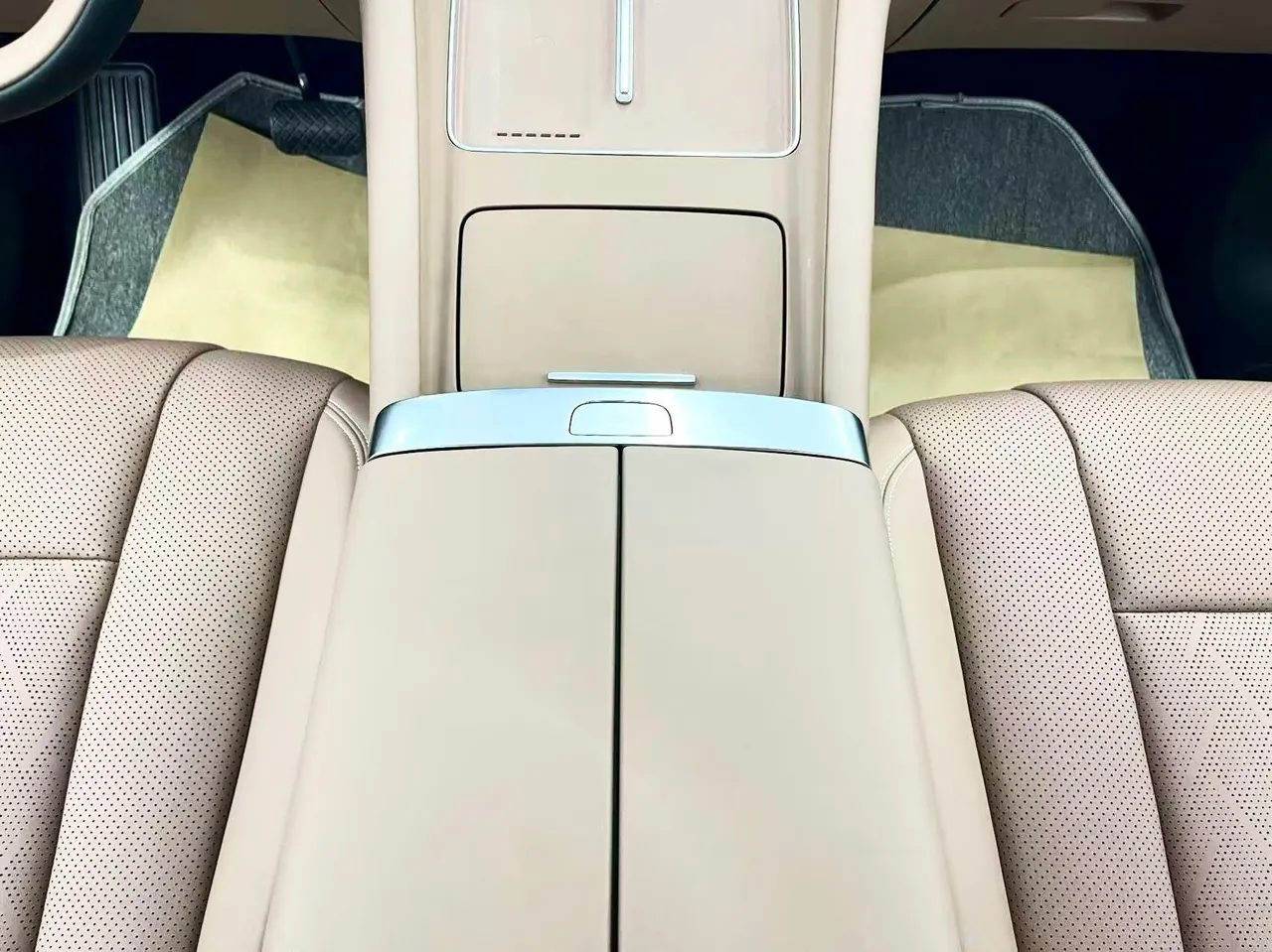 WuLing 2026 Starlight L 1.5 Stepless 260km Six-seater Automatic Gear 15