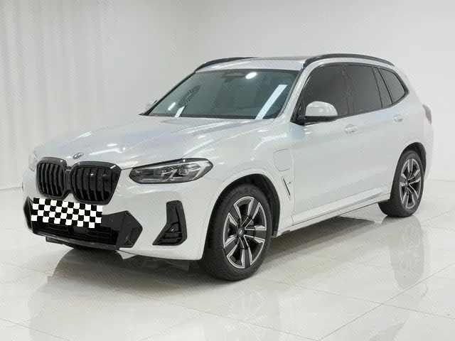 Open image lightbox: BMW 2023 iX3 leading automatic