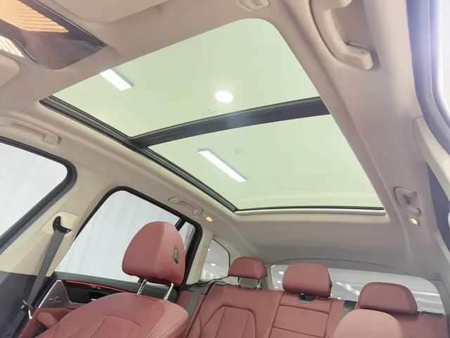 BMW 2023 iX3 leading automatic 6