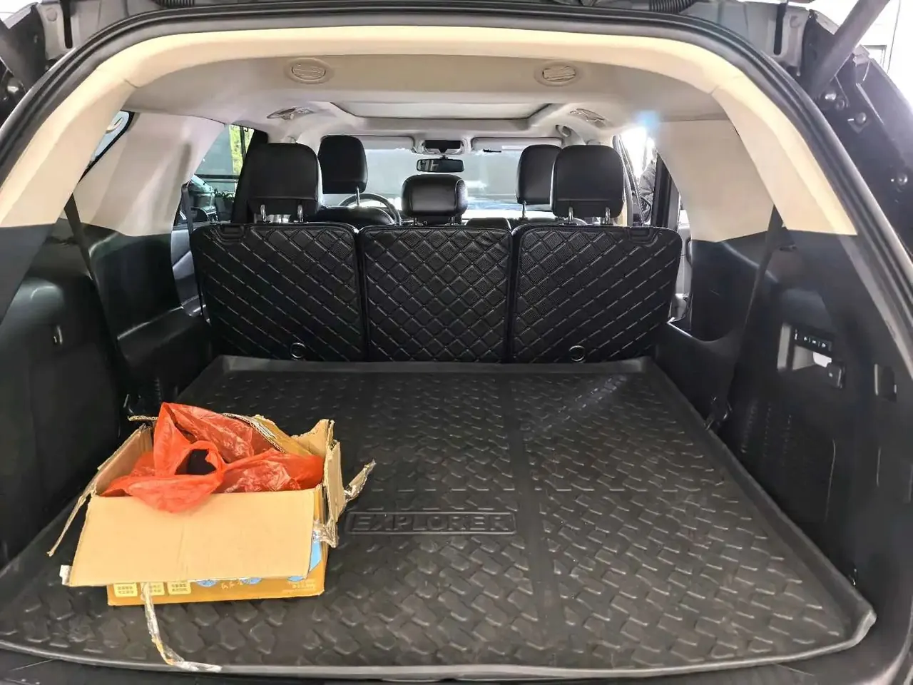 Ford 2020 Explorer 2.3T EcoBoost 285 Four-wheel Drive Titanium Edition 7-seat Automatic Gear 4