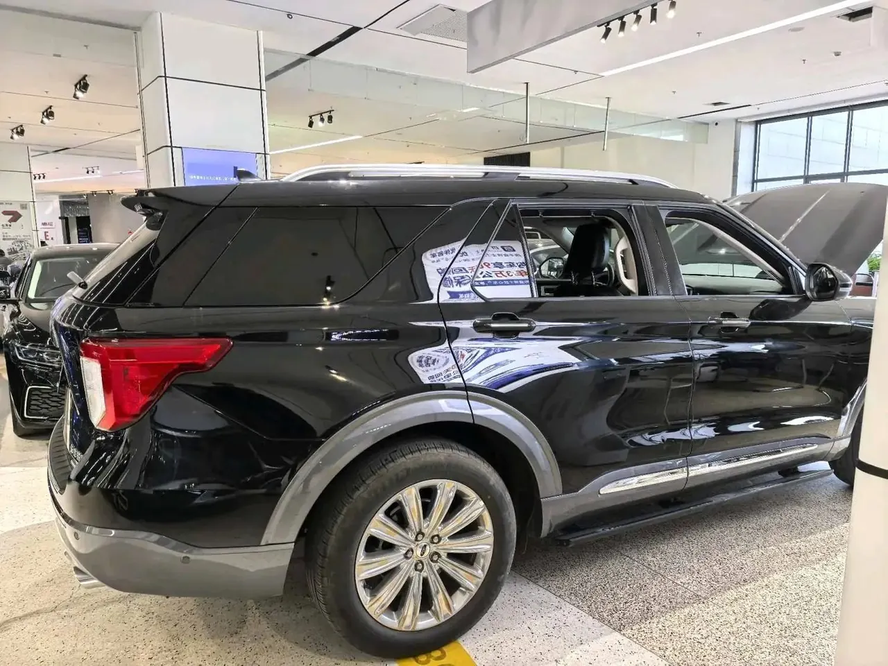 Ford 2020 Explorer 2.3T EcoBoost 285 Four-wheel Drive Titanium Edition 7-seat Automatic Gear 6