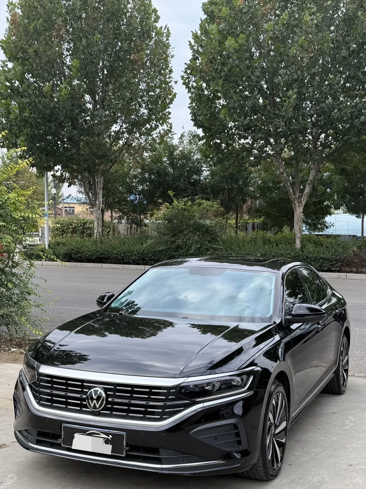 Открыть галерею: Volkswagen 2026 Passat 2.0TSI 330TSI outstanding elite edition automatic gear
